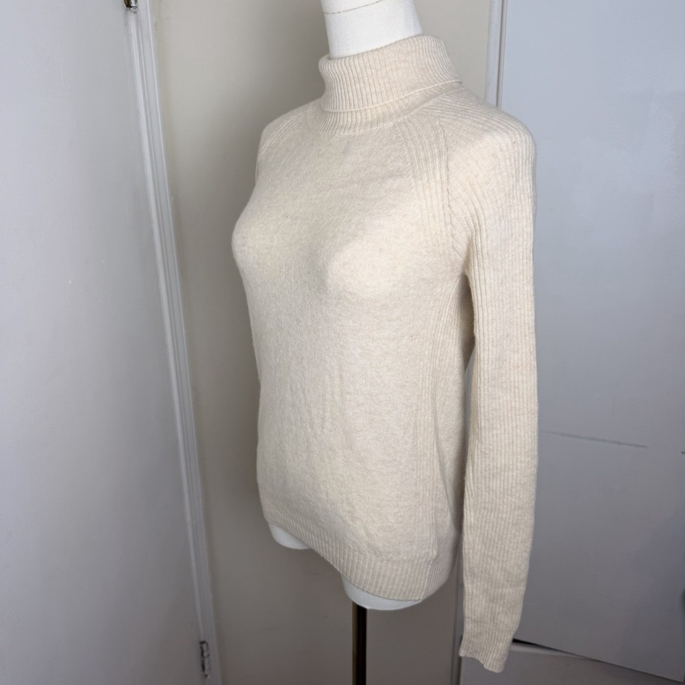 Liny Xin Women's 100% Superfine Merino Wool Ribbed Turtleneck Sweater White